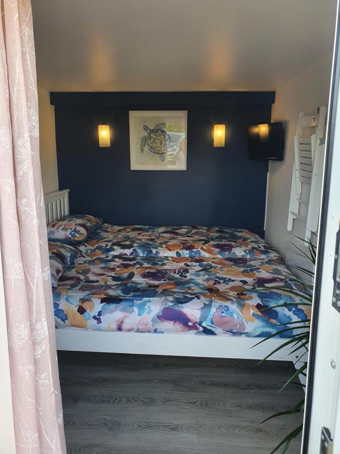 Lovely Private Studio Room With Own Kitchen And Bathroom. Set In The Popular Area Of Shiphay In Torquay And Only A Short Walk From Torbay Hospital Extérieur photo