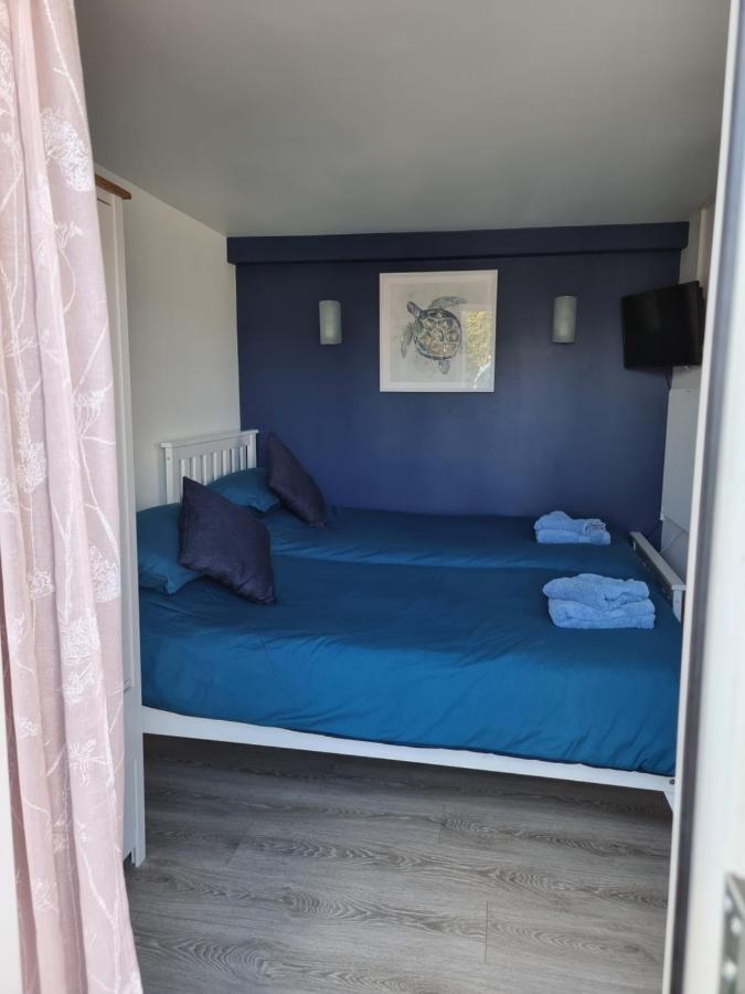 Lovely Private Studio Room With Own Kitchen And Bathroom. Set In The Popular Area Of Shiphay In Torquay And Only A Short Walk From Torbay Hospital Extérieur photo