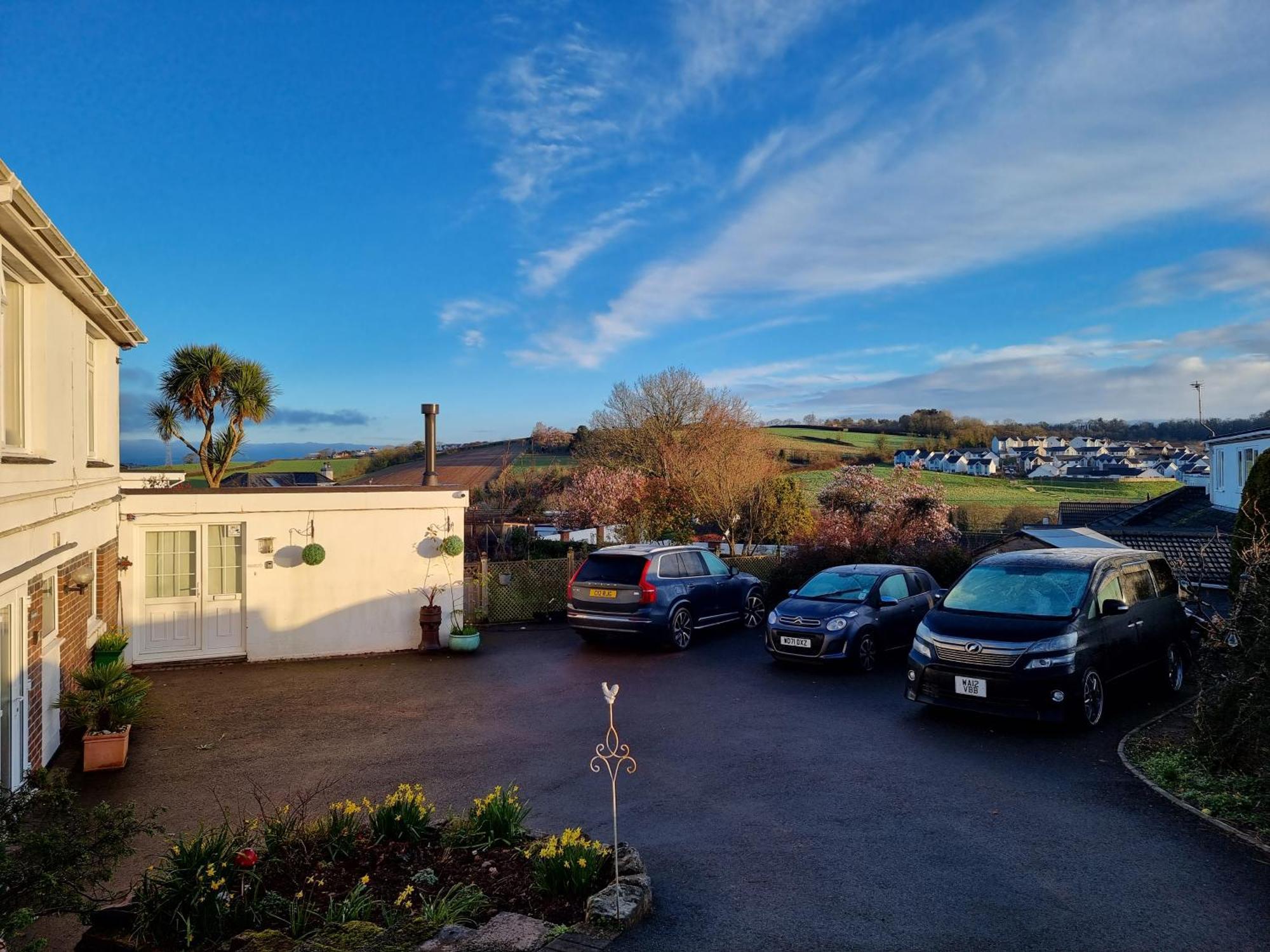 Lovely Private Studio Room With Own Kitchen And Bathroom. Set In The Popular Area Of Shiphay In Torquay And Only A Short Walk From Torbay Hospital Extérieur photo